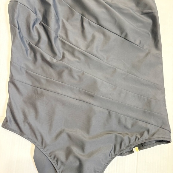 Summersalt The Sidestroke One Piece Swimsuit Size 22 Sea Urchin Black NWOT - Picture 9 of 16